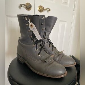 Vintage Justin grey leather boots